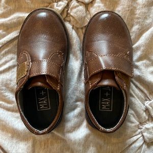 boy dress shoes size 7M